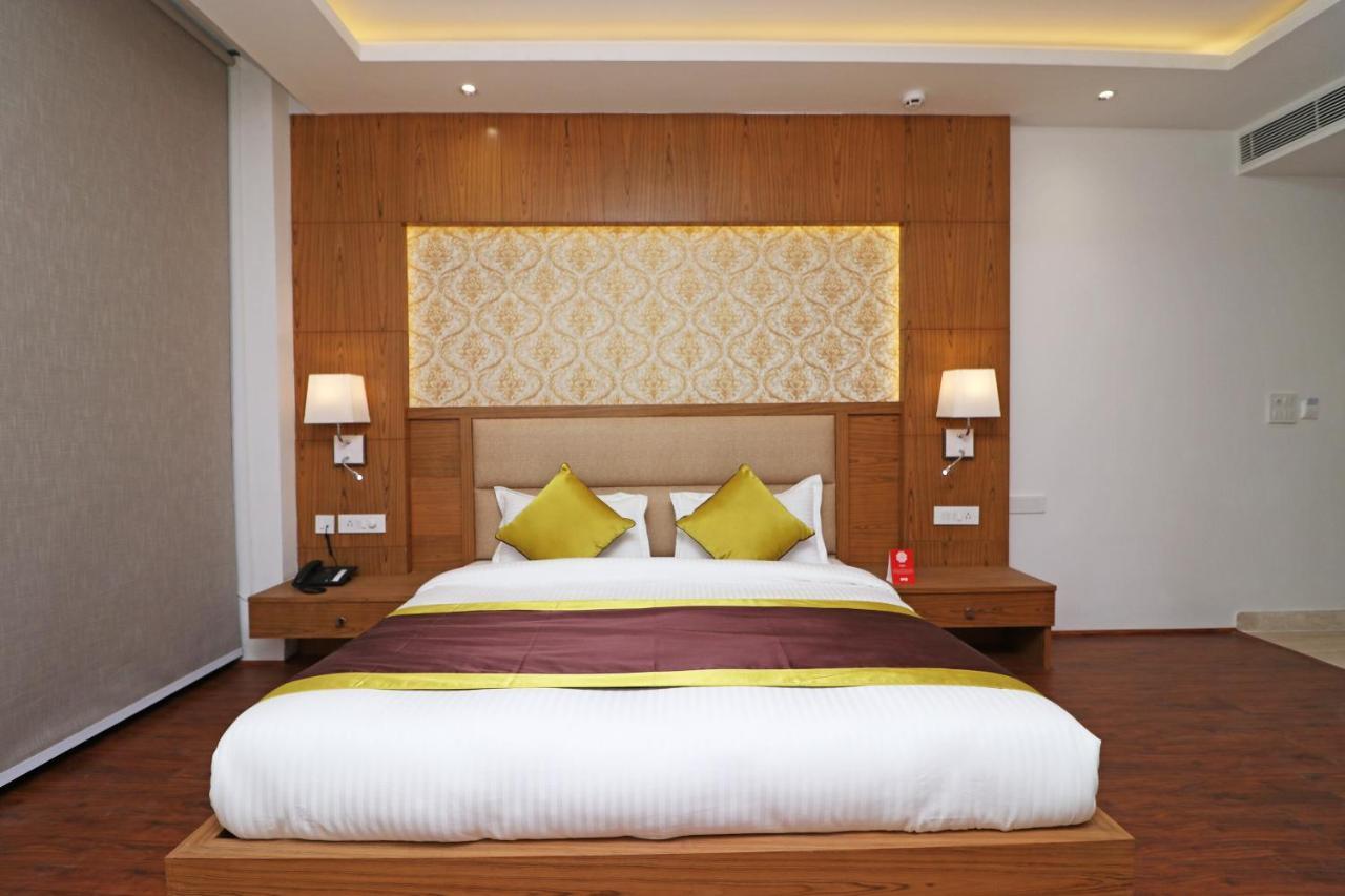 Capital O Hotel Star Inn Near Chhatarpur Metro Station New Delhi Eksteriør bilde